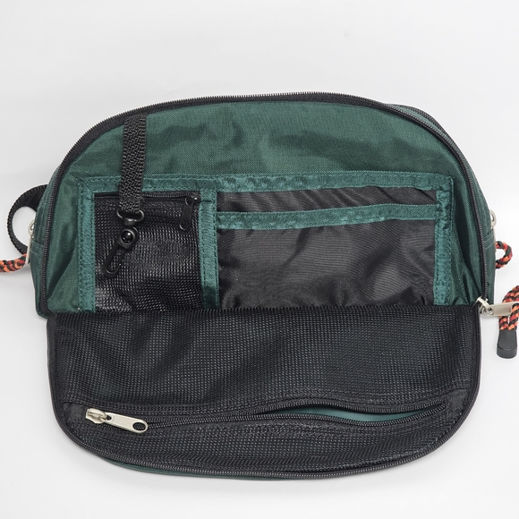 G.H. Bass and Co. Vintage Multi-Compartment Waist Bag, EUC - Picture 8 of 8